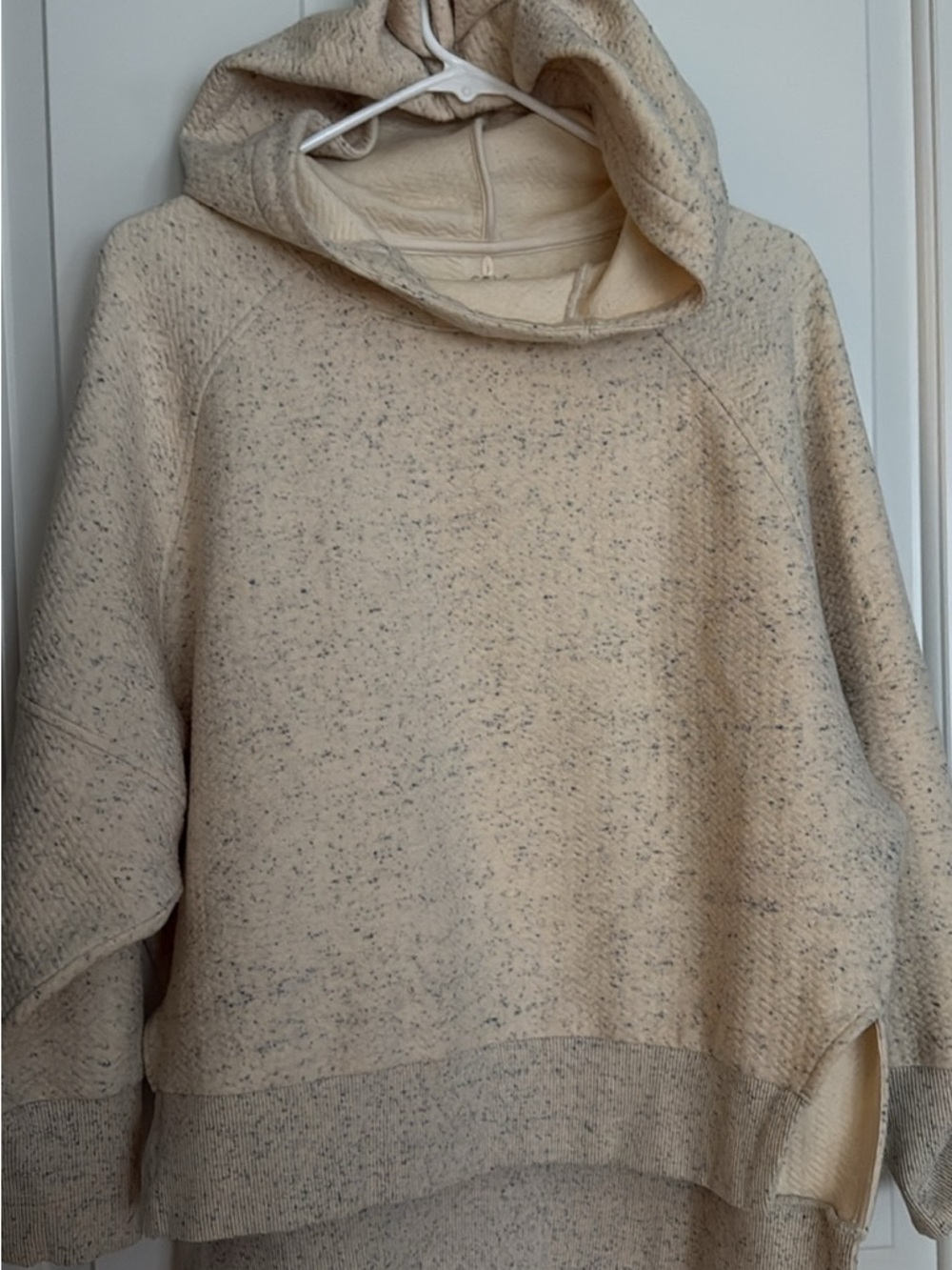 CALIA by Carrie Underwood Cream Speckled Hoodie